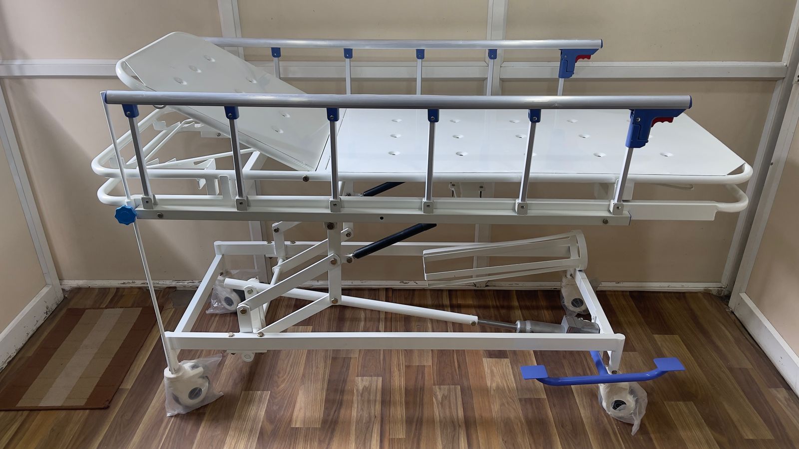 Trauma Care Emergency Recovery Trolley Hydraulic Operated