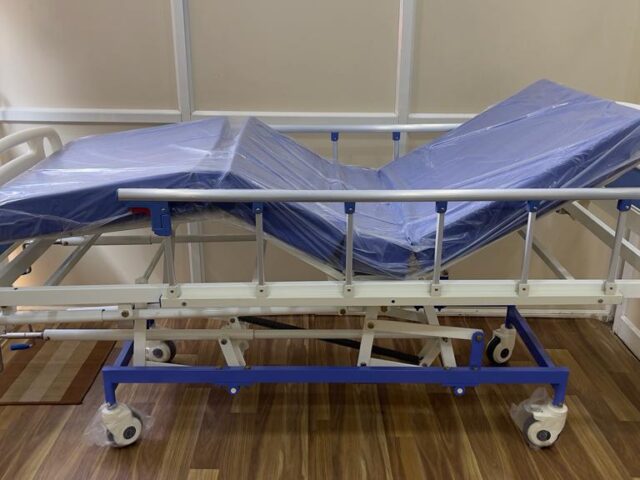 Semi ICU Bed 3 Function Manually Operated